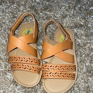TODDLER SANDALS